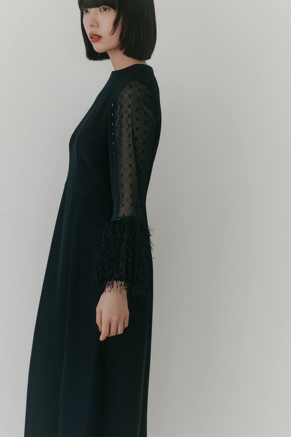 kaene ジャガードスリーブドレス / 100906 | モデル身長167cm 着用サイズ38