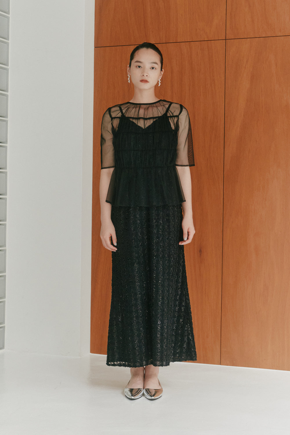 kaene チュールブラウス×ラメツイードドレス / 100912 | モデル身長163cm 着用サイズ36
