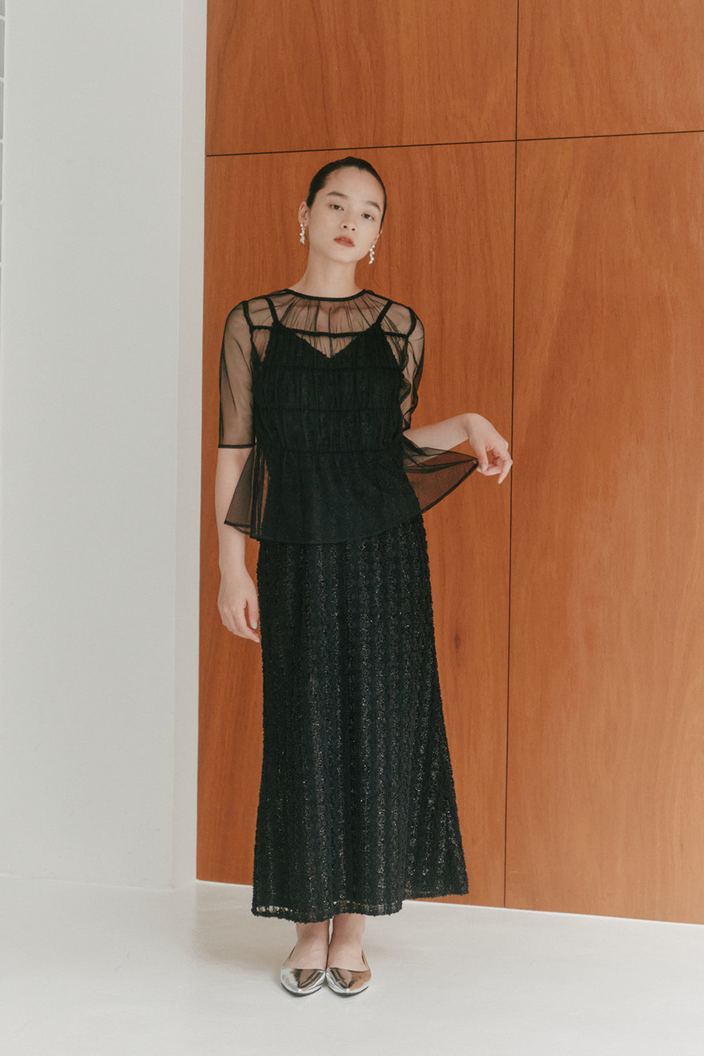 kaene チュールブラウス×ラメツイードドレス / 100912 | モデル身長163cm 着用サイズ36