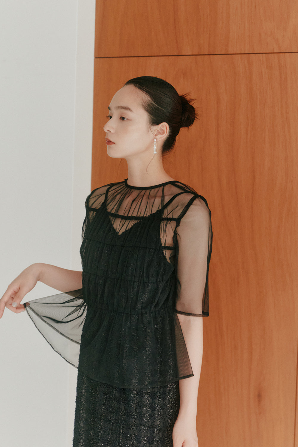 kaene チュールブラウス×ラメツイードドレス / 100912 | モデル身長163cm 着用サイズ36