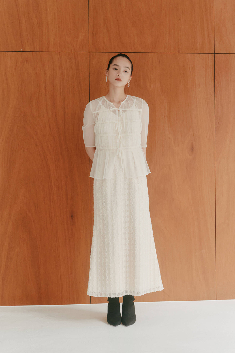 kaene チュールブラウス×ラメツイードドレス / 100912 | モデル身長163cm 着用サイズ36