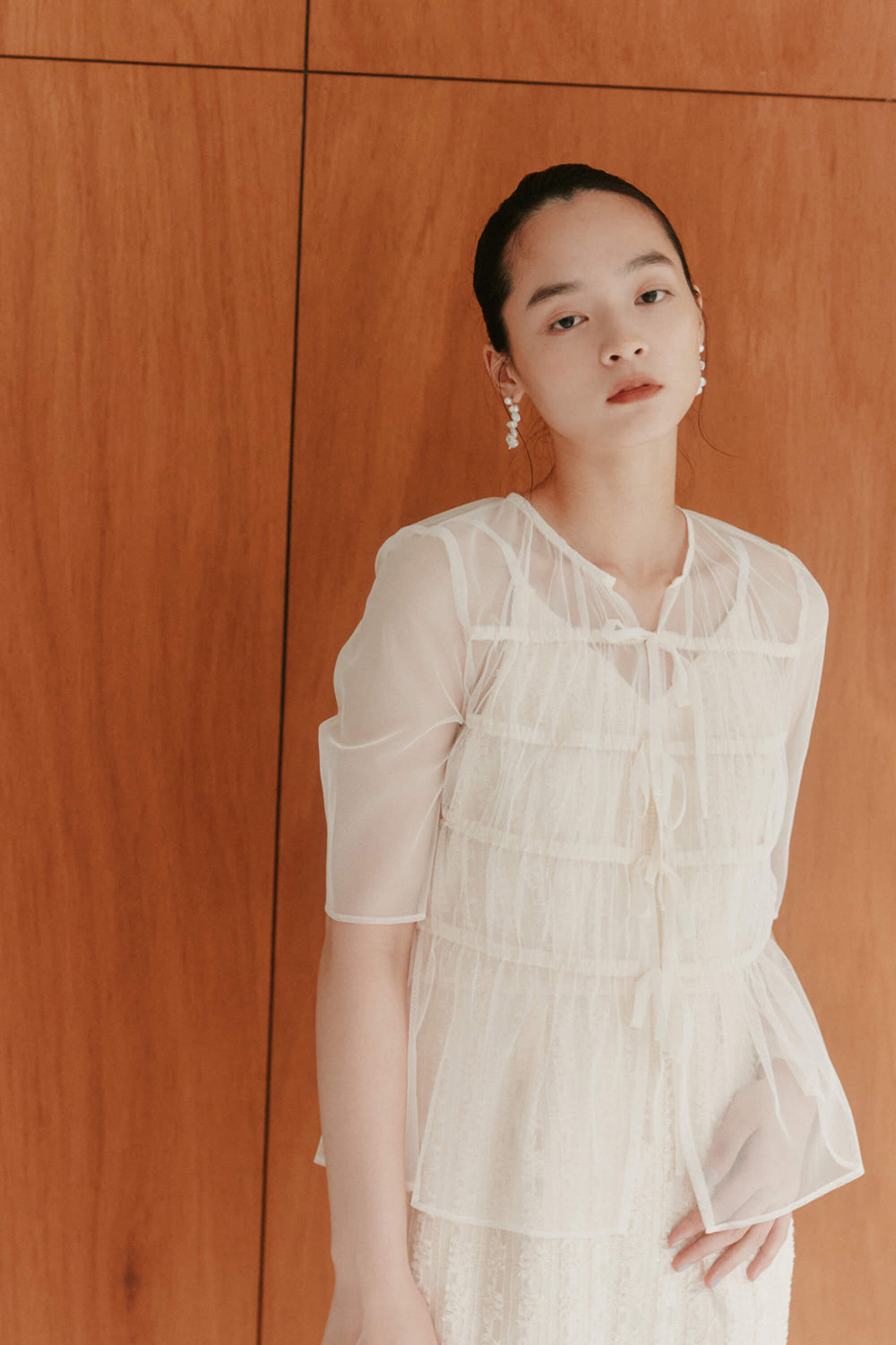 kaene チュールブラウス×ラメツイードドレス / 100912 | モデル身長163cm 着用サイズ36