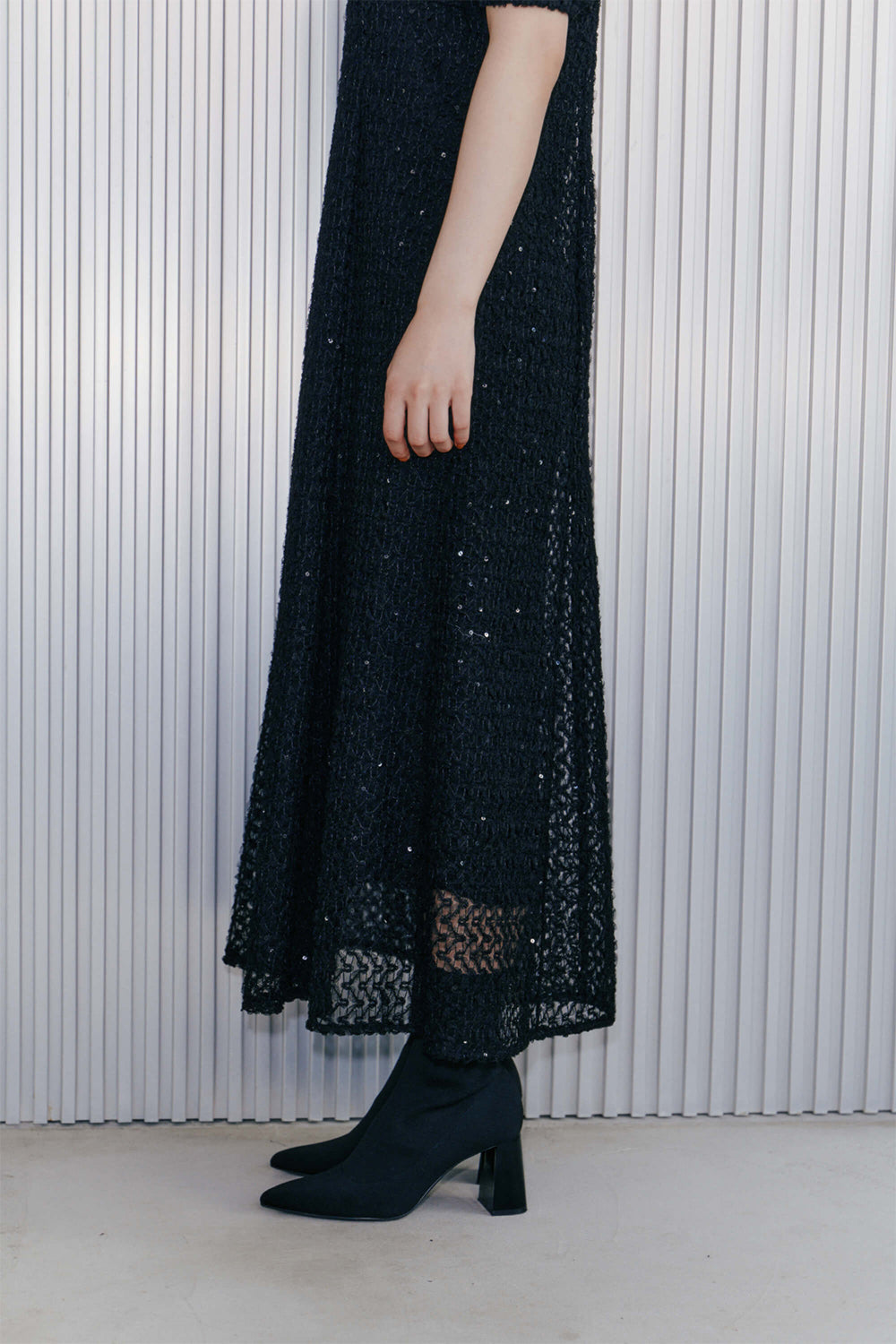 kaene スパンコールレースドレス / 101006 | モデル身長167cm 着用サイズ38 ※実際はペチコートの丈が5cm長くなります。