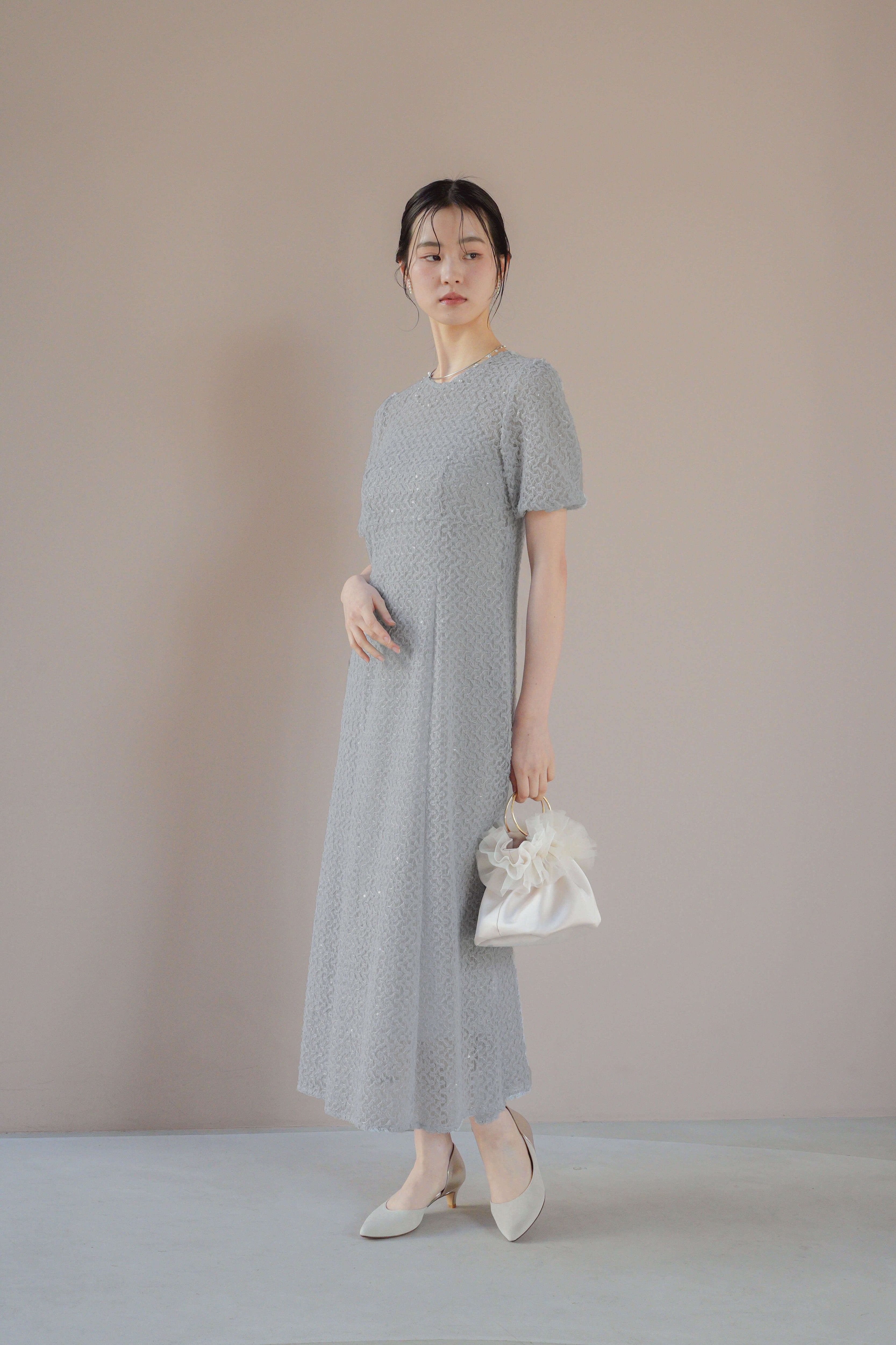 kaene スパンコールレースドレス / 101006 結婚式用ドレス sax | モデル身長170cm 着用サイズM(38)