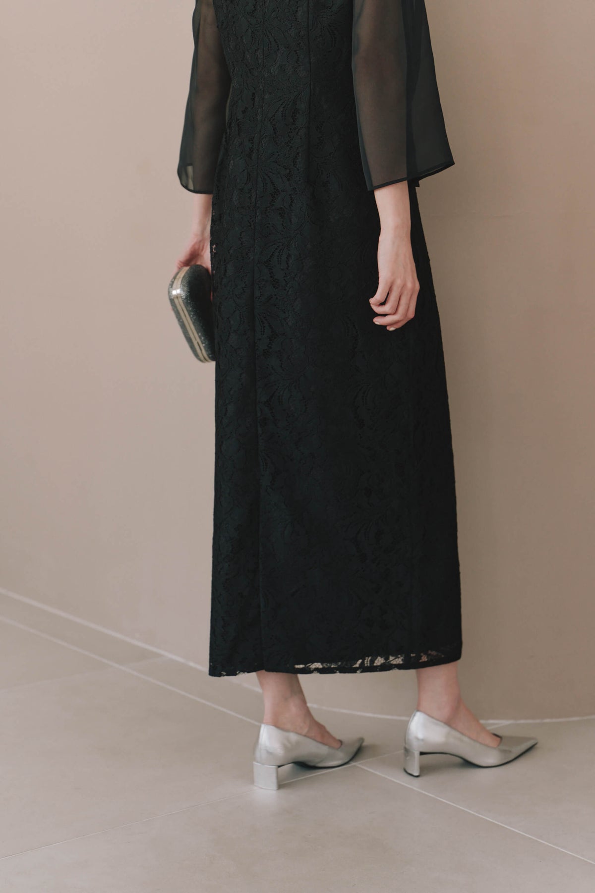 kaene フルラレースフレアースリーブドレス / 101148 | モデル身長172cm M(38) ※black着用