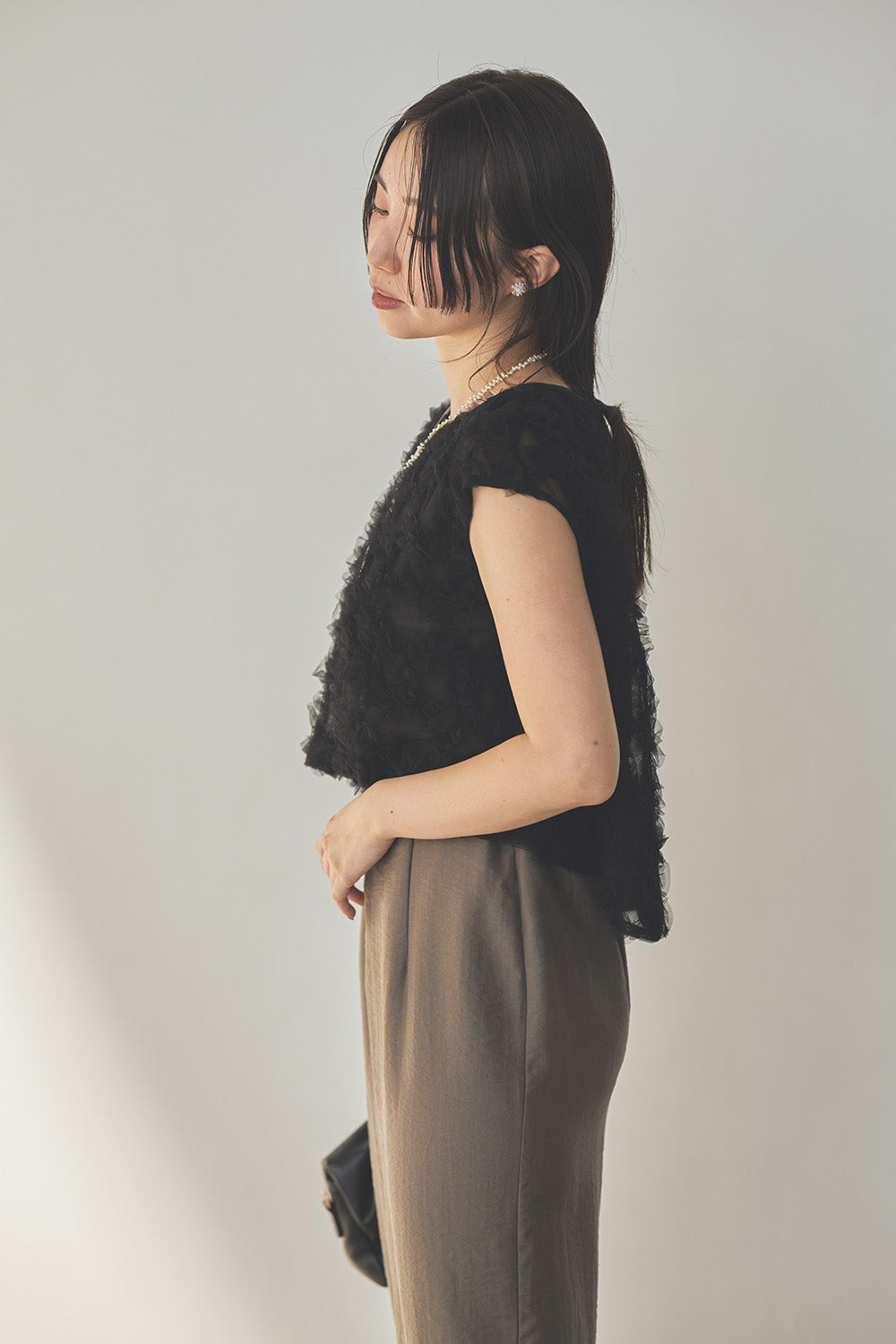 kaene フラッフィーフラワーコンビドレス / 101173 | モデル身長160cm 着用サイズS(36) ※black*gray着用