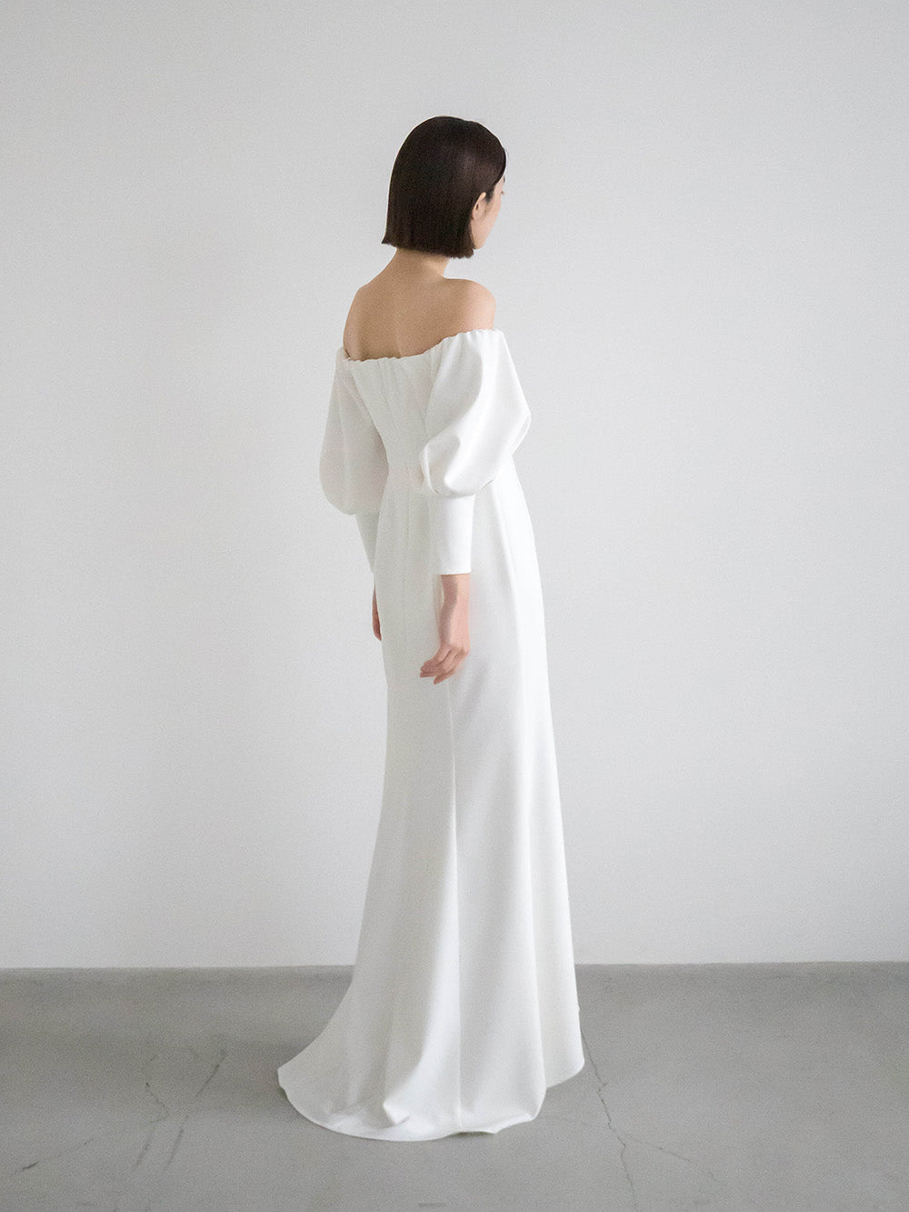 オフショルマーメイドドレス / 100828 kaene | モデル身長162cm 着用サイズ34