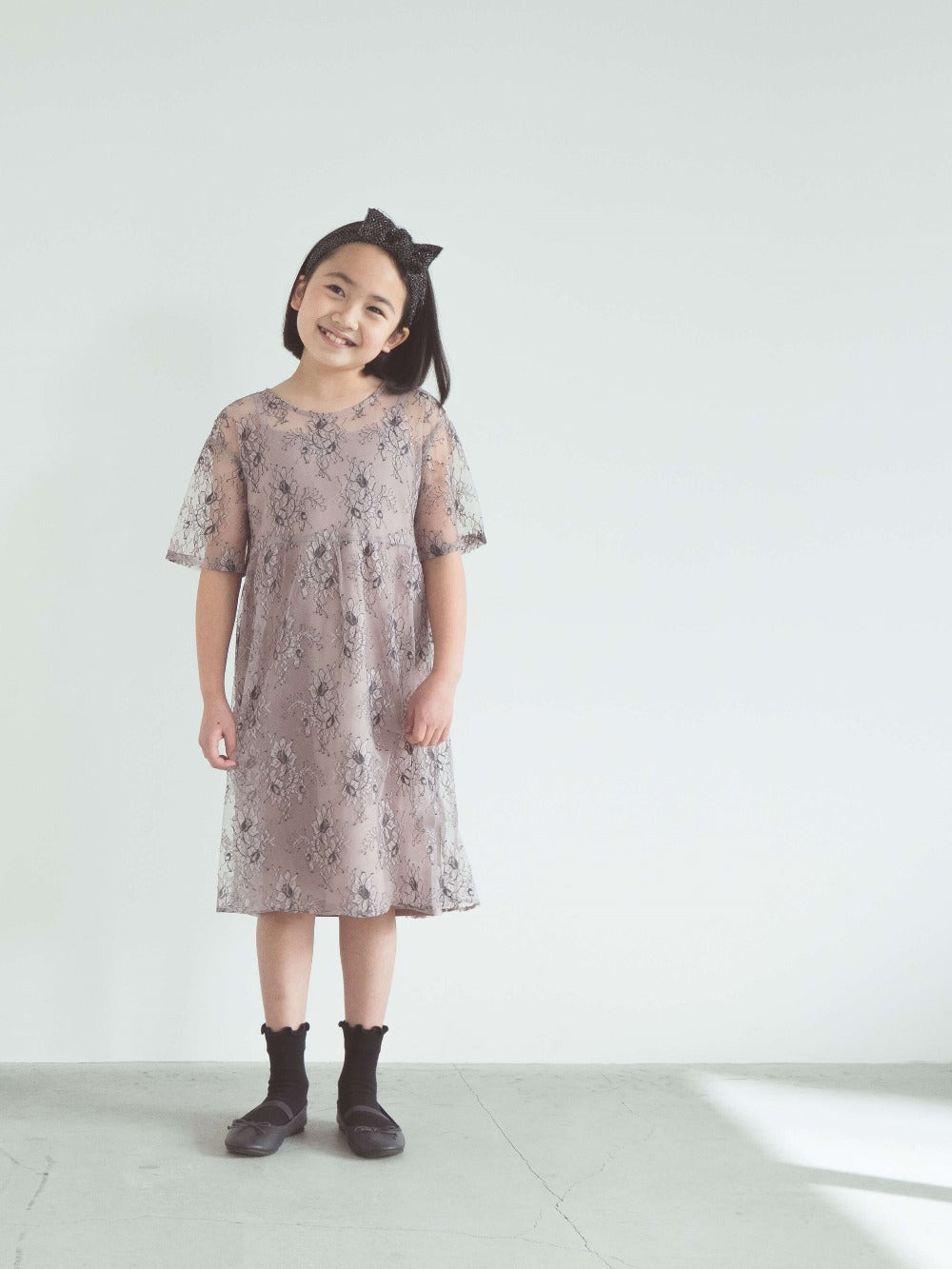 kaene (KIDS) オールレースワンピース / 700007|モデル130cm 25kg (9歳9ヶ月)着用サイズLL