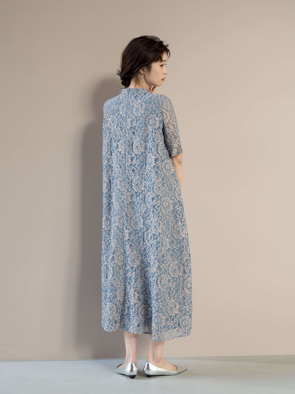 kaene パイピングレースAラインドレス / 100789 | モデル身長166cm 着用サイズFREE