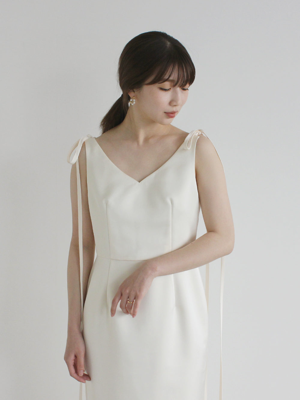 サテンリボンドレス / 100855 | モデル身長168cm 着用サイズ38