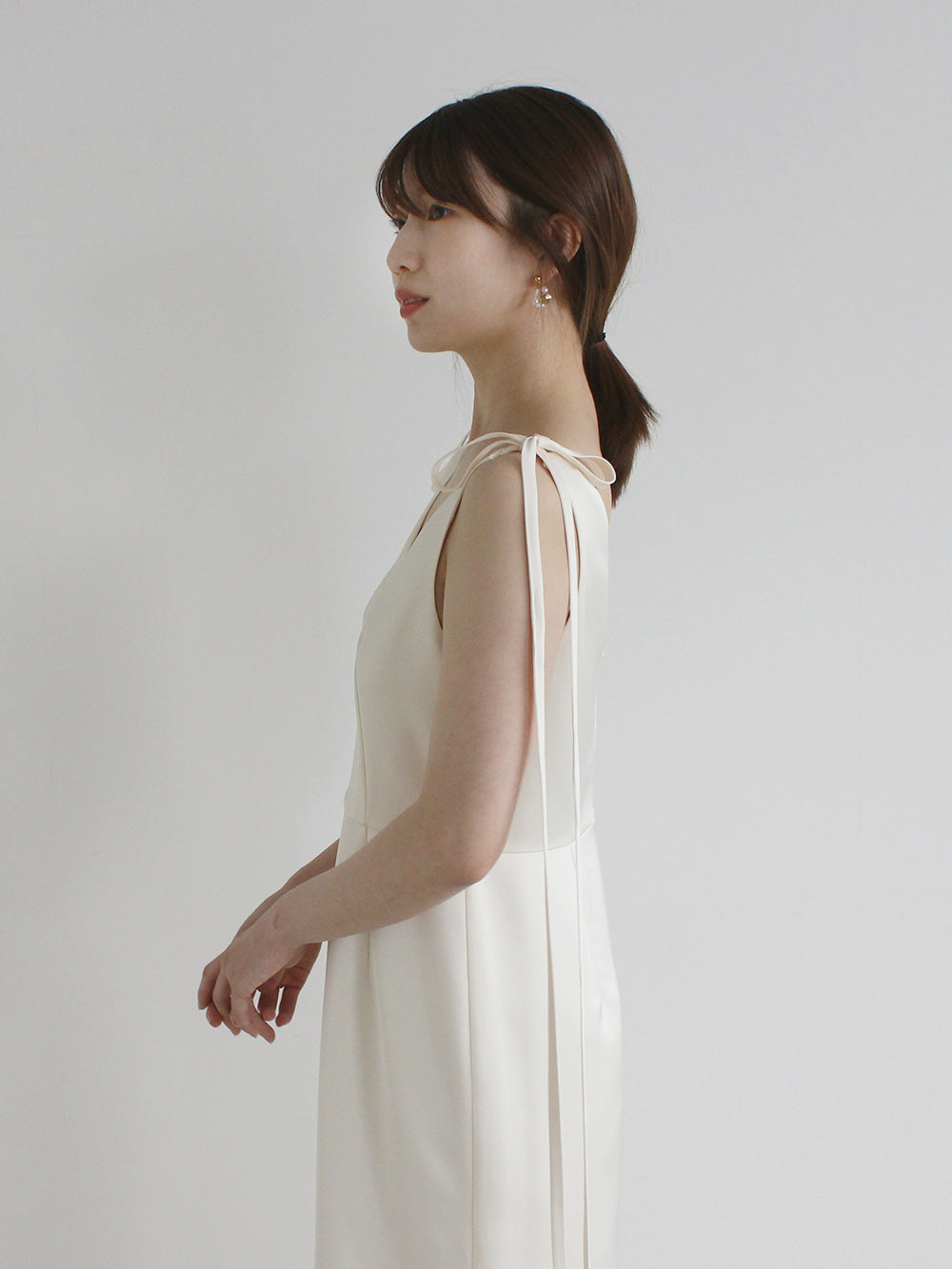 サテンリボンドレス / 100855 | モデル身長168cm 着用サイズ38