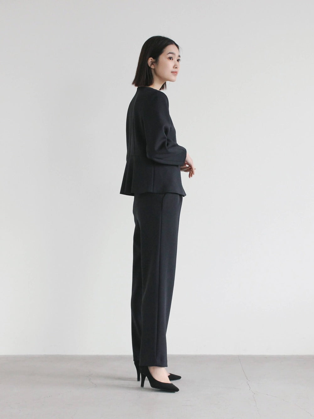 kaene ハイストレッチブラウス / 010461 | モデル身長162cm 着用サイズ34