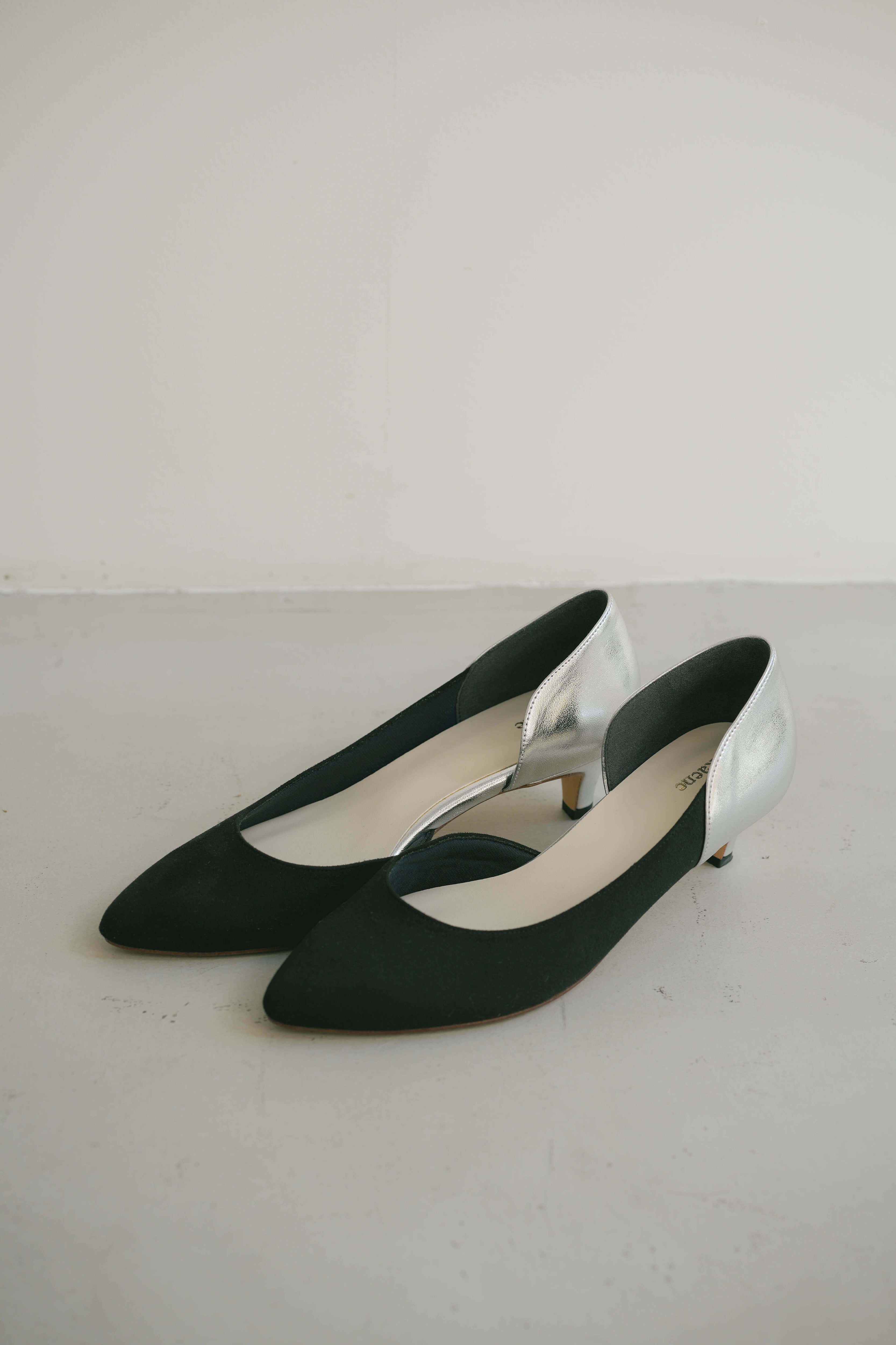 【期間限定価格】ohga バイカラー　ballet パンプス kaene バイカラーパンプス（4cmヒール） / 050024 結婚式 パーティー
