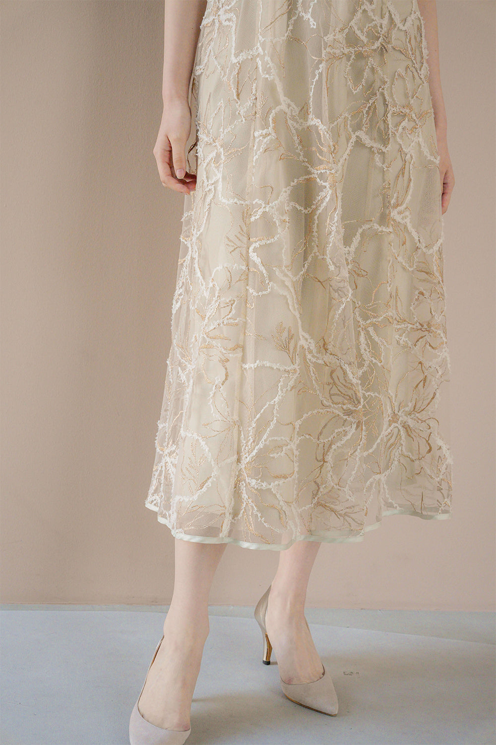 kaene  エンブロイダリーモールレースドレス / 101187 | モデル身長170cm　着用サイズM(38)
