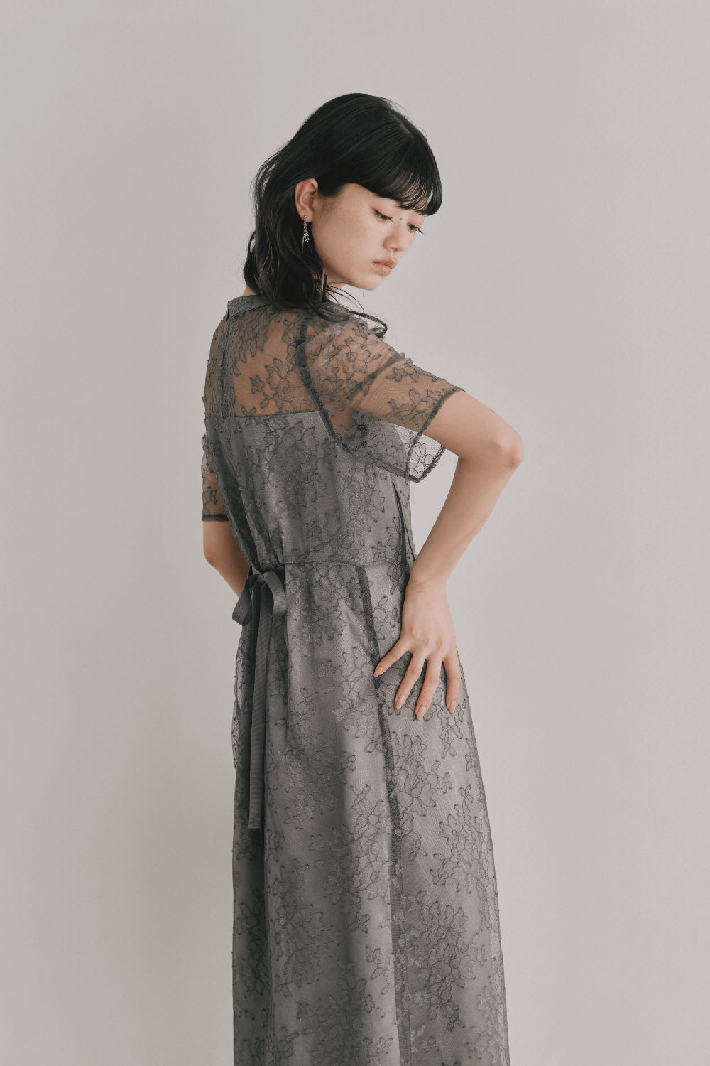 kaene マオカラーレースワンピース / 101041 | モデル身長165cm 着用サイズM(38)