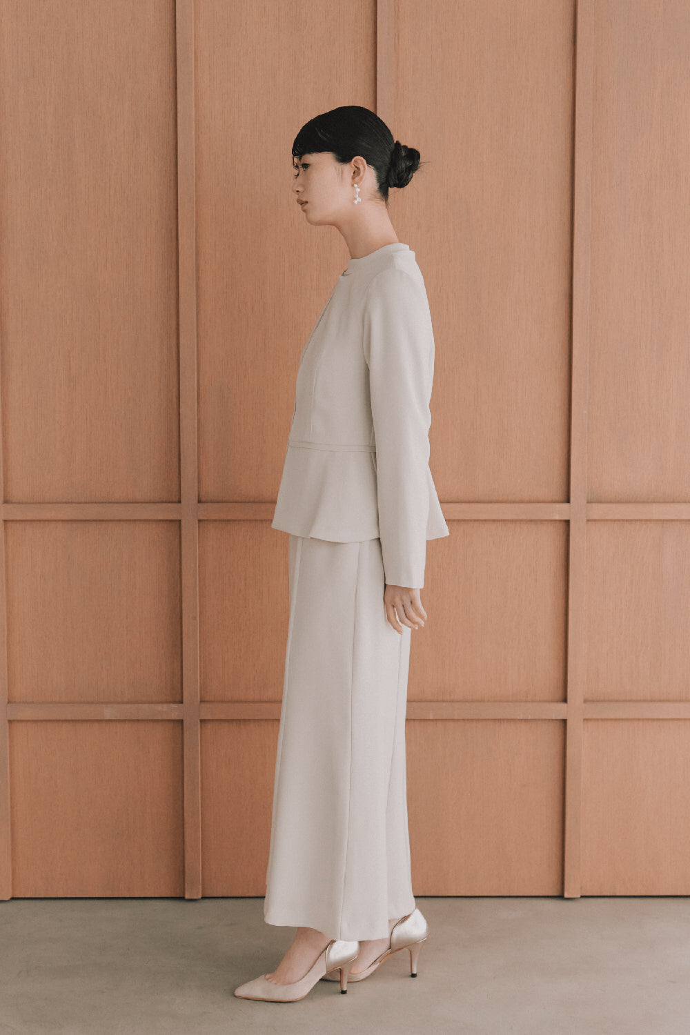 kaene  シフォンパイピングジャケット / 005368 | モデル身長165cm　着用サイズM(38) ※シフォンドッキングマーメイドワンピース / 101163