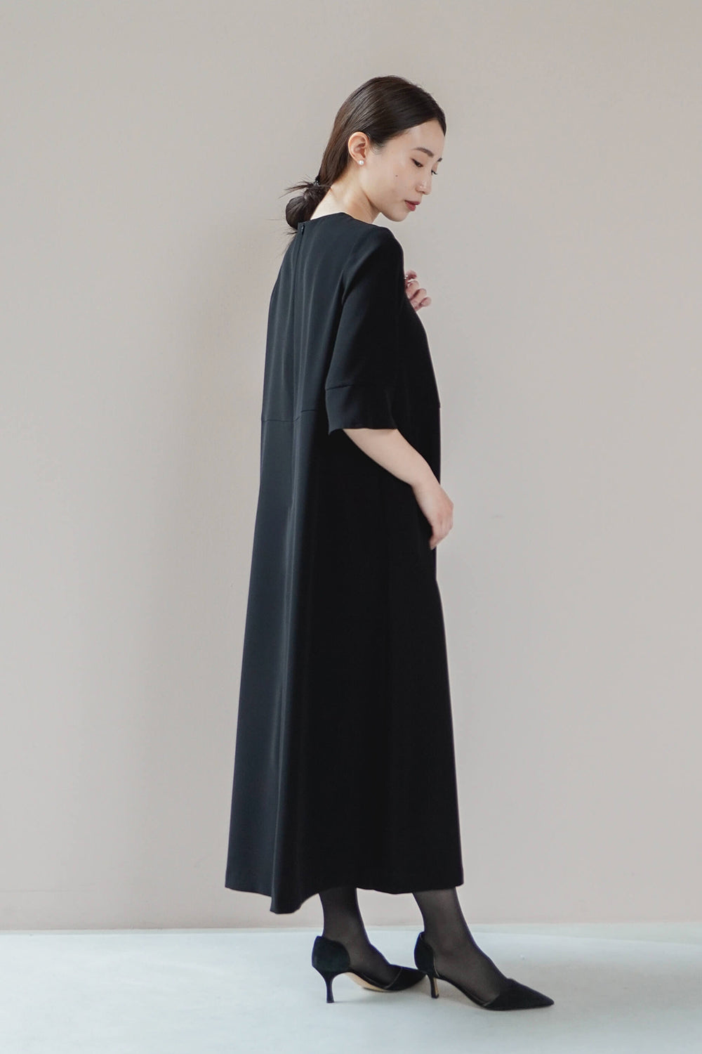 CRONOS BLACK マギー着用　LINE DRESS ワンピース　ドレス CRONOS BLACK WOMAN Motion Fit Onepiece【WHITE】 – クロノス