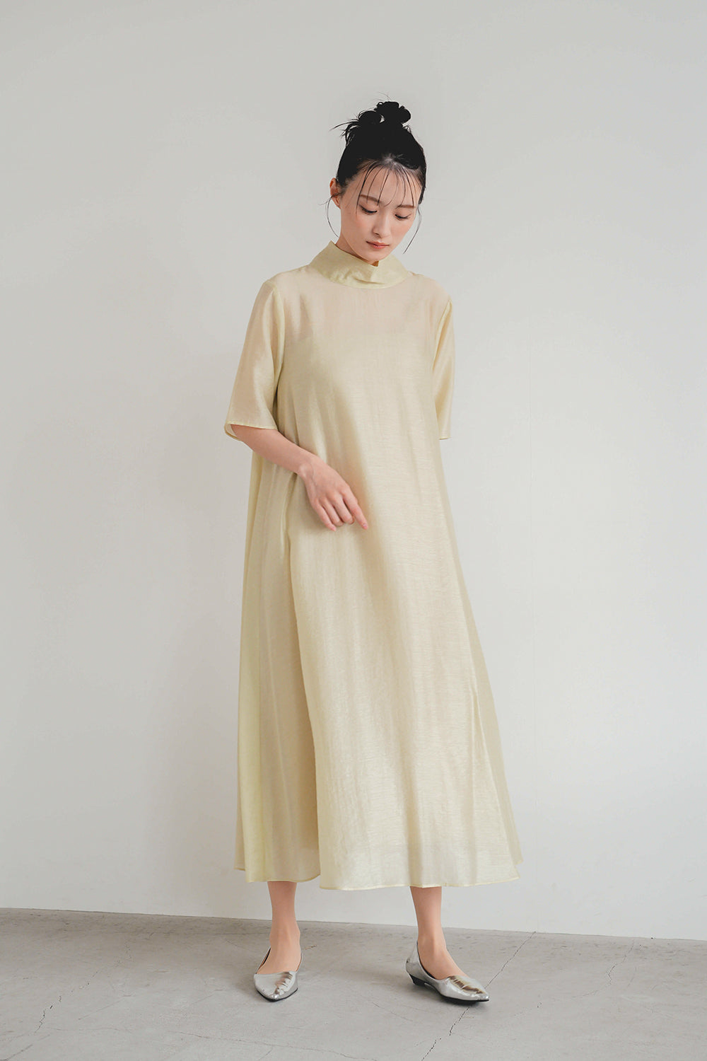 kaene テントラインシアードレス / 101089 | モデル身長165cm 着用サイズFREE