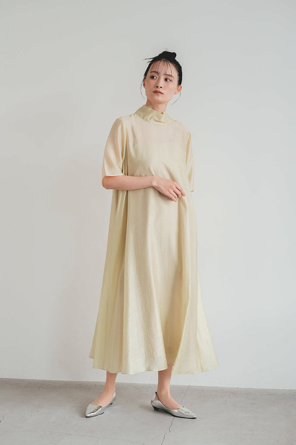 kaene テントラインシアードレス / 101089 | モデル身長165cm 着用サイズFREE