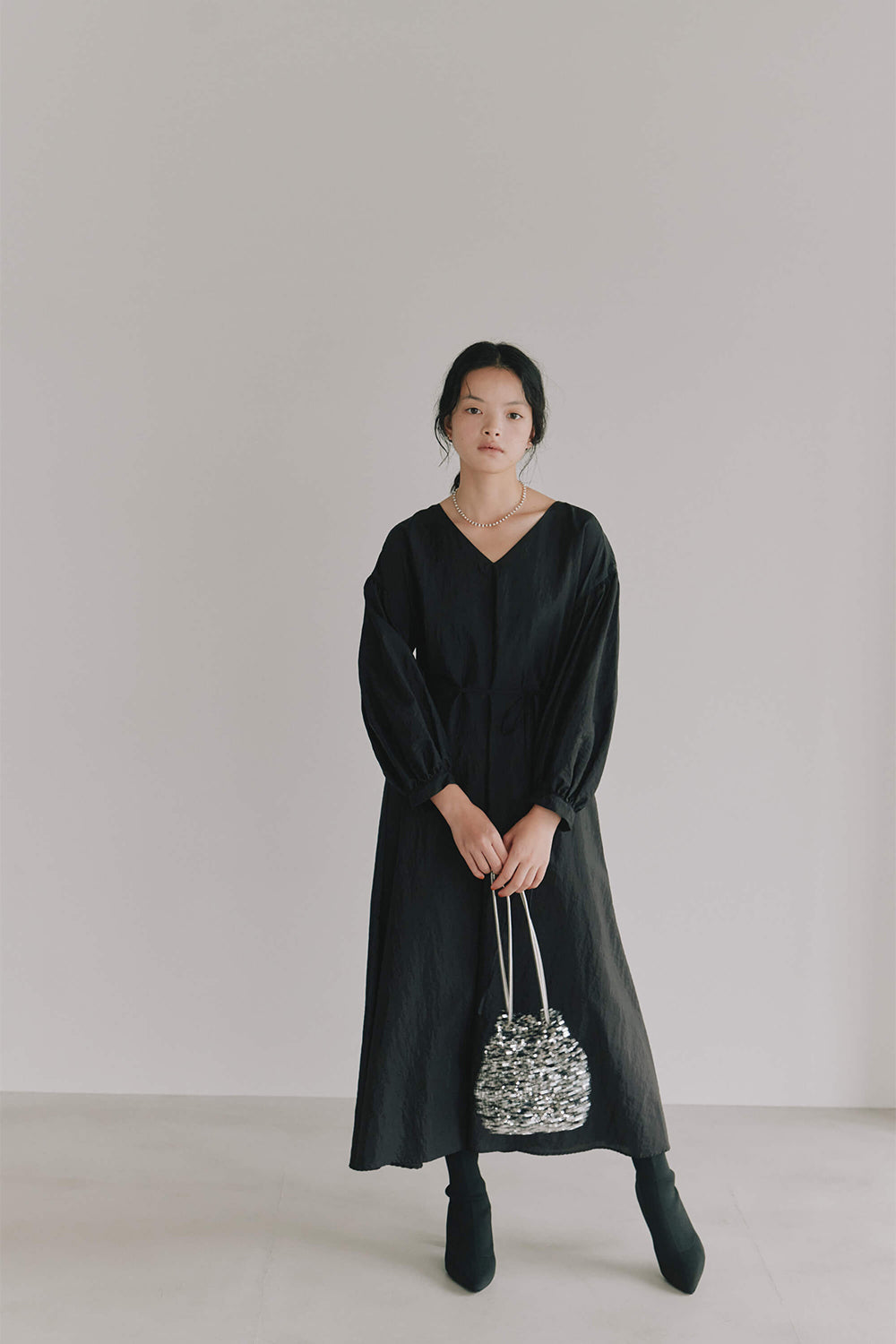 kaene公式オンラインストア ボリュームスリーブAラインドレス / 101157