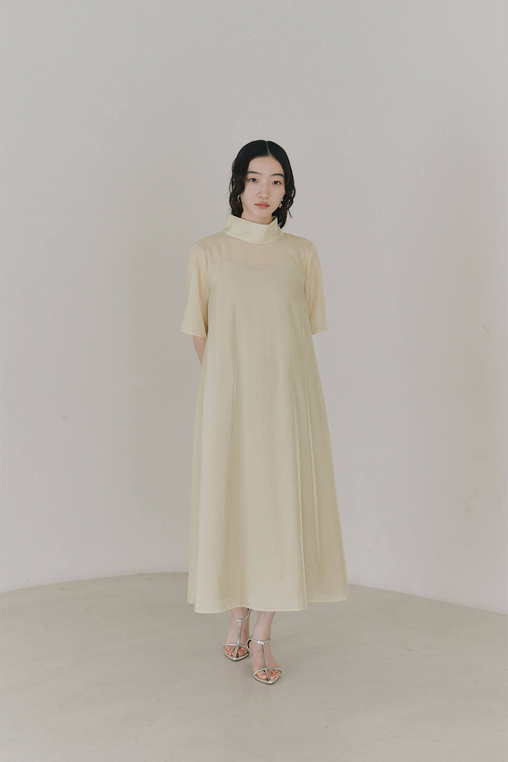 kaene テントラインシアードレス / 101089 | モデル身長164cm 着用サイズFREE