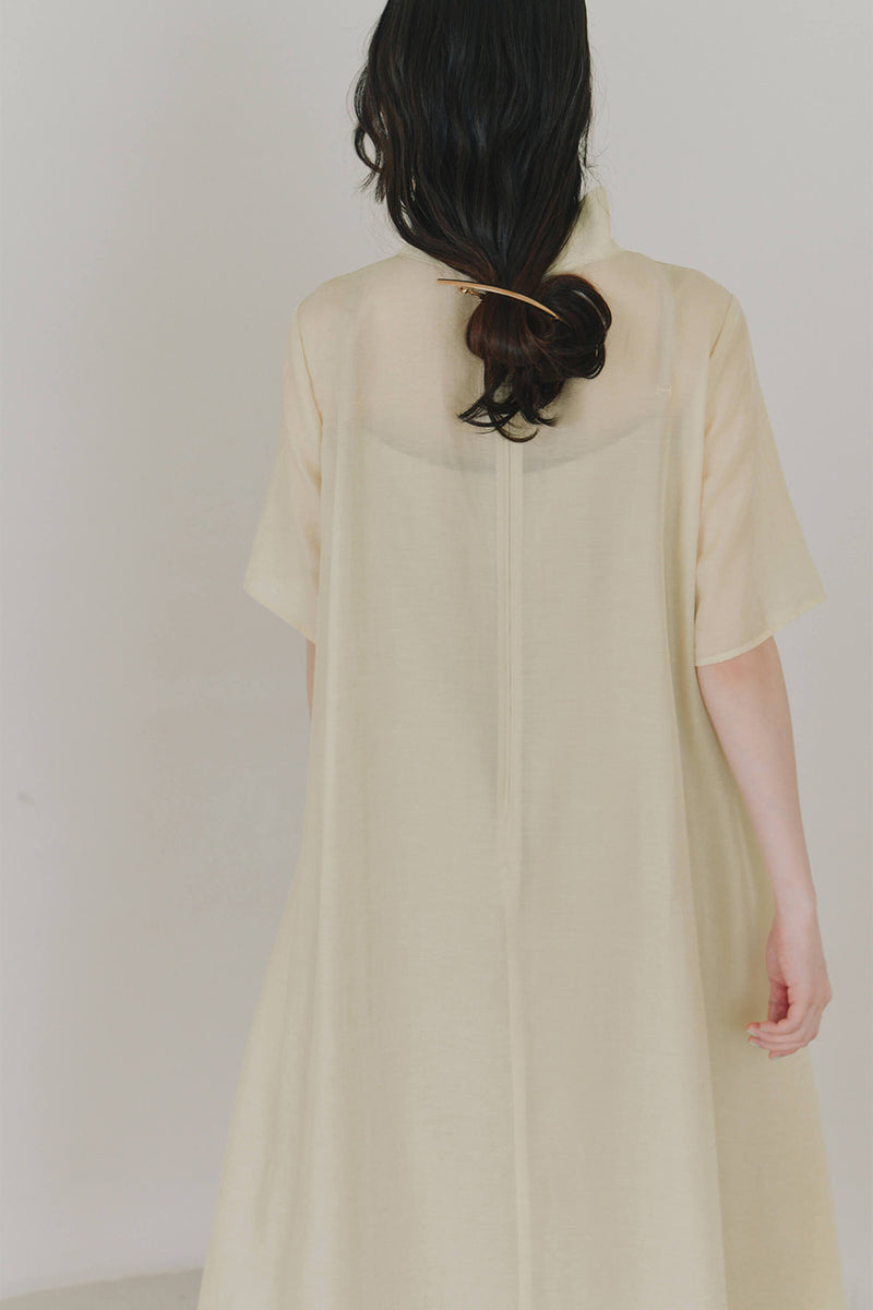 kaene テントラインシアードレス / 101089 | モデル身長164cm 着用サイズFREE