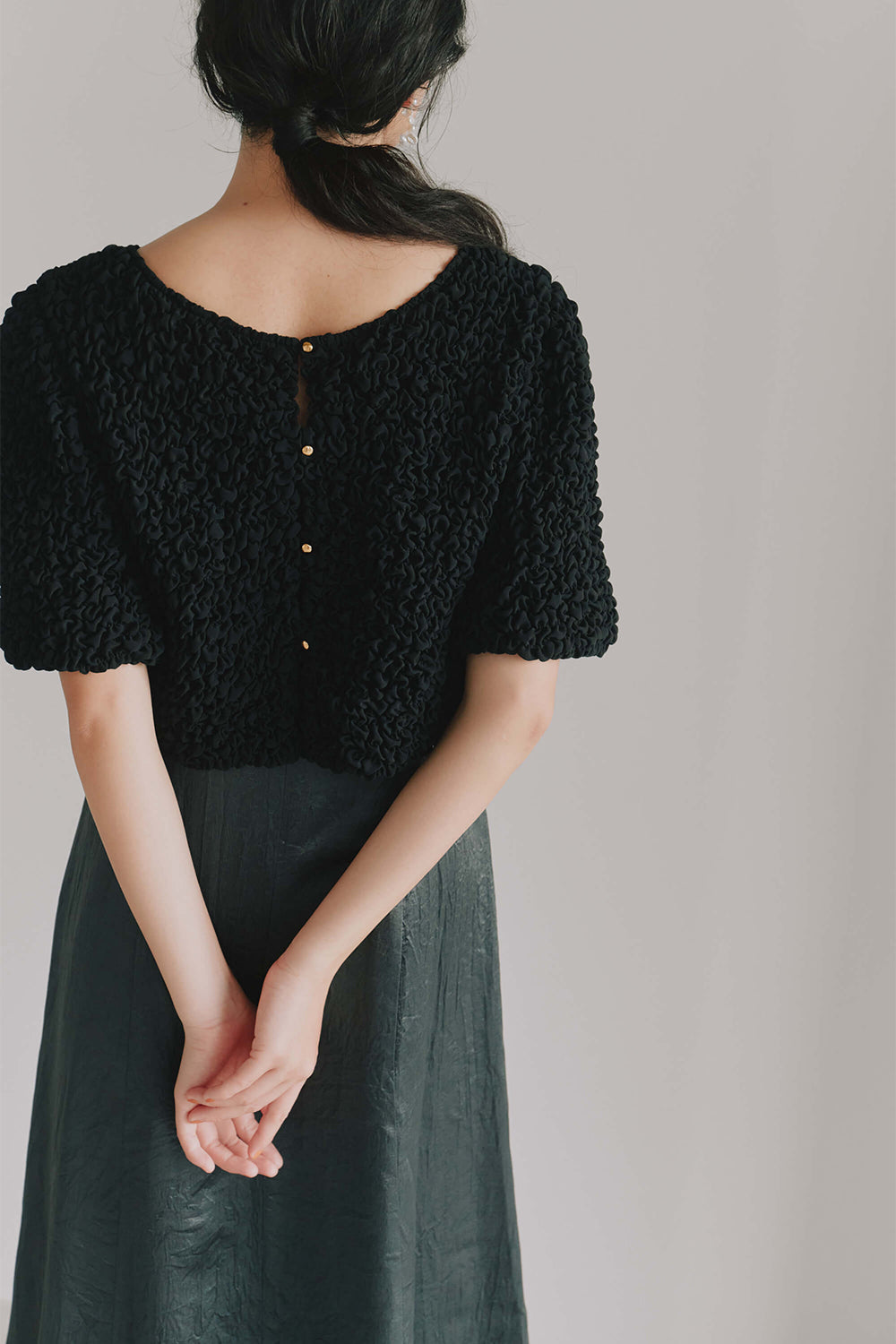 kaene シャーリングシフォンブラウスセットドレス / 101129 |モデル身長165cm 着用サイズM(38)