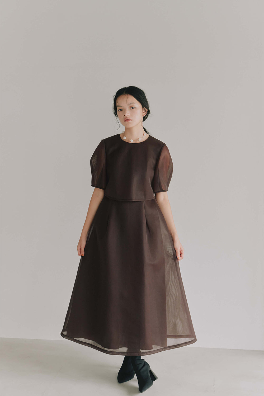 kaene シアーダンボールニットドレス / 101133 | モデル身長165cm 着用サイズS(36)