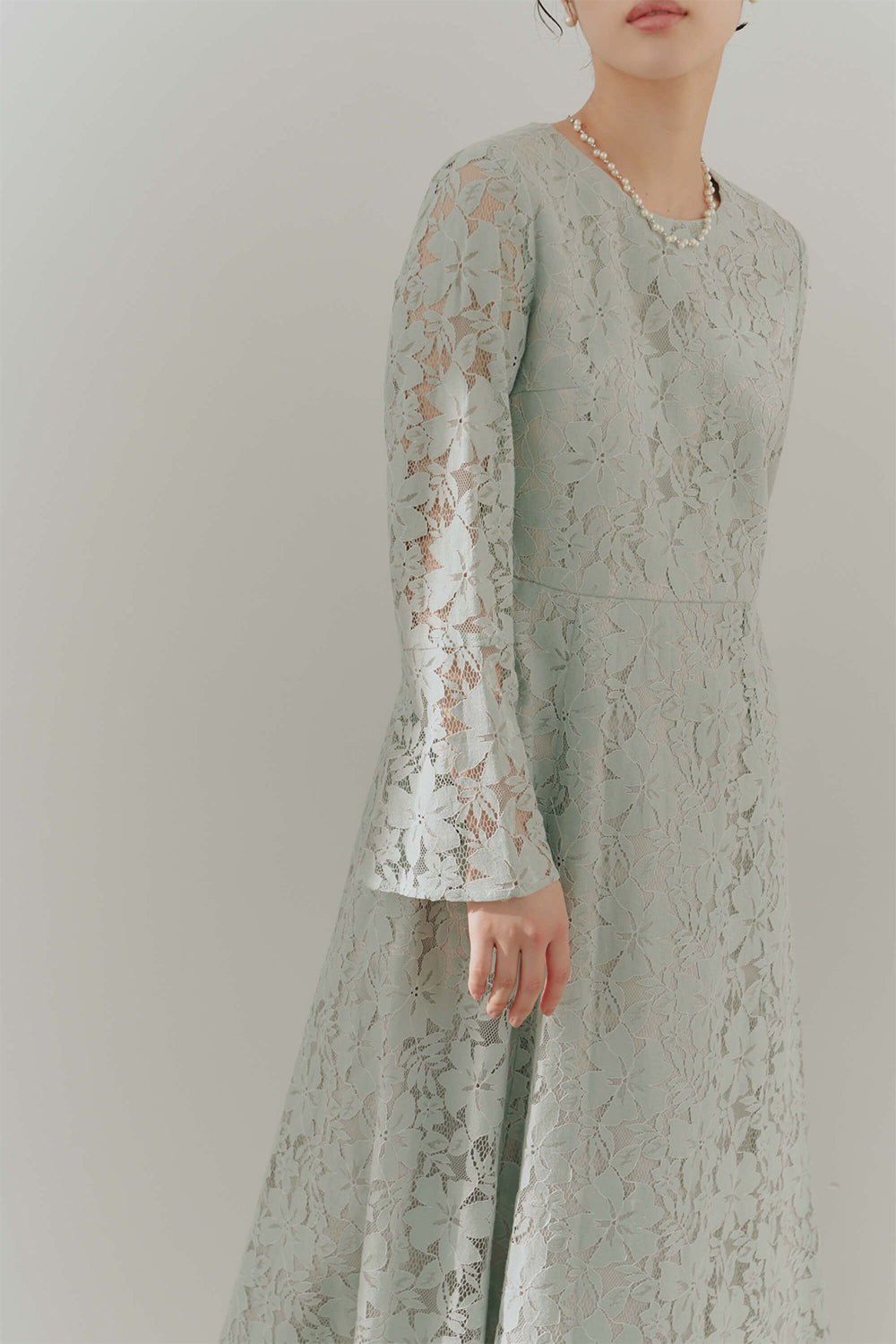 【美品】kaeneフレアースリーブレースドレス kaene公式オンラインストア フレアースリーブレースドレス