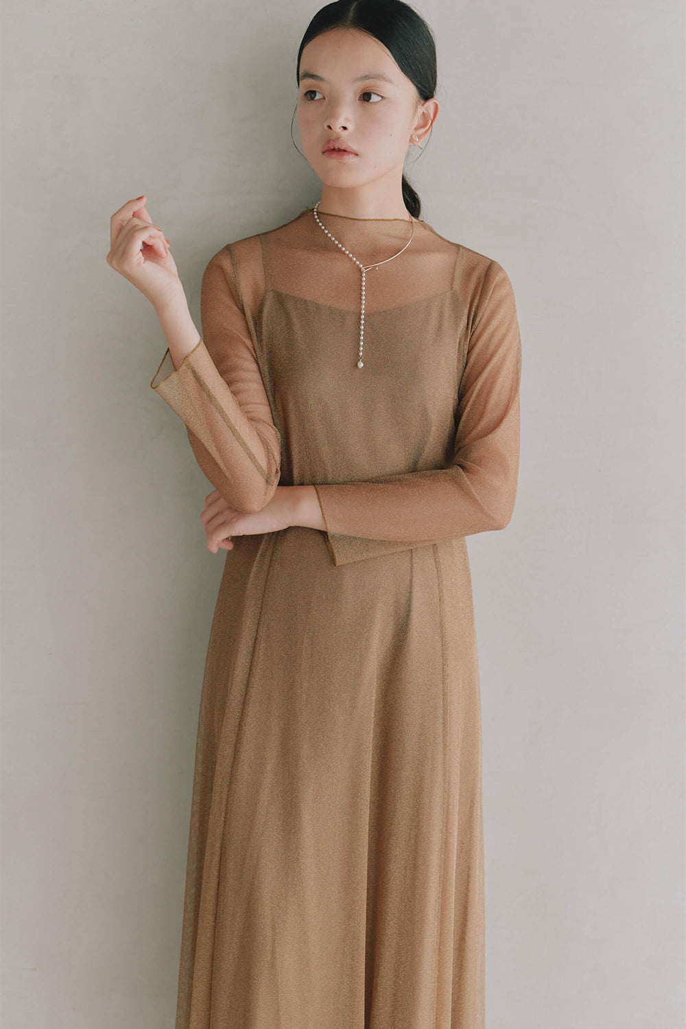 kaene ラメチュールメロウワンピース / 100535 | モデル身長165cm　着用サイズ36