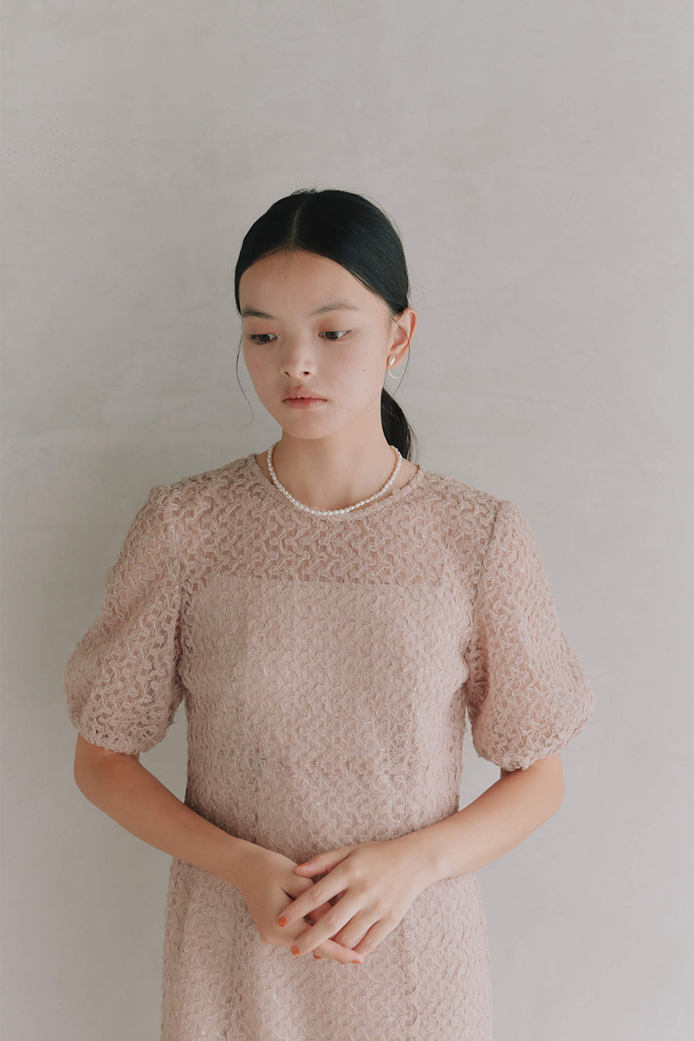 kaene スパンコールレースドレス / 101006 | モデル身長165cm　着用サイズS(36)