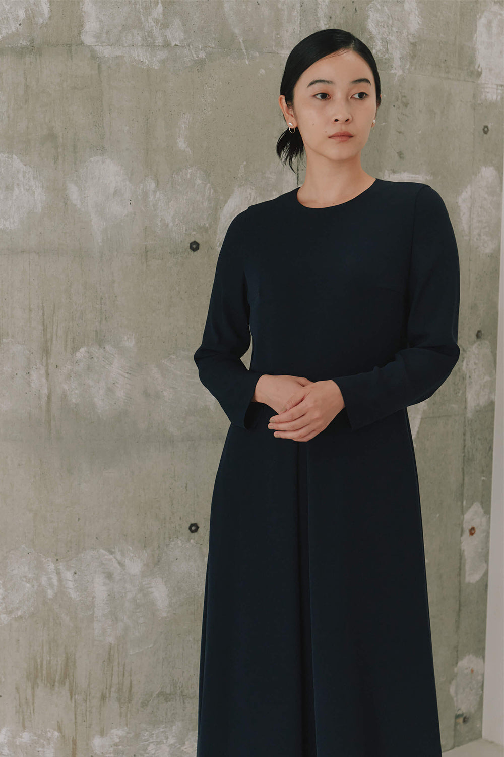 kaene　シフォン合わせロングワンピース / 100647 | モデル身長162cm　着用サイズ38 ※navy着用