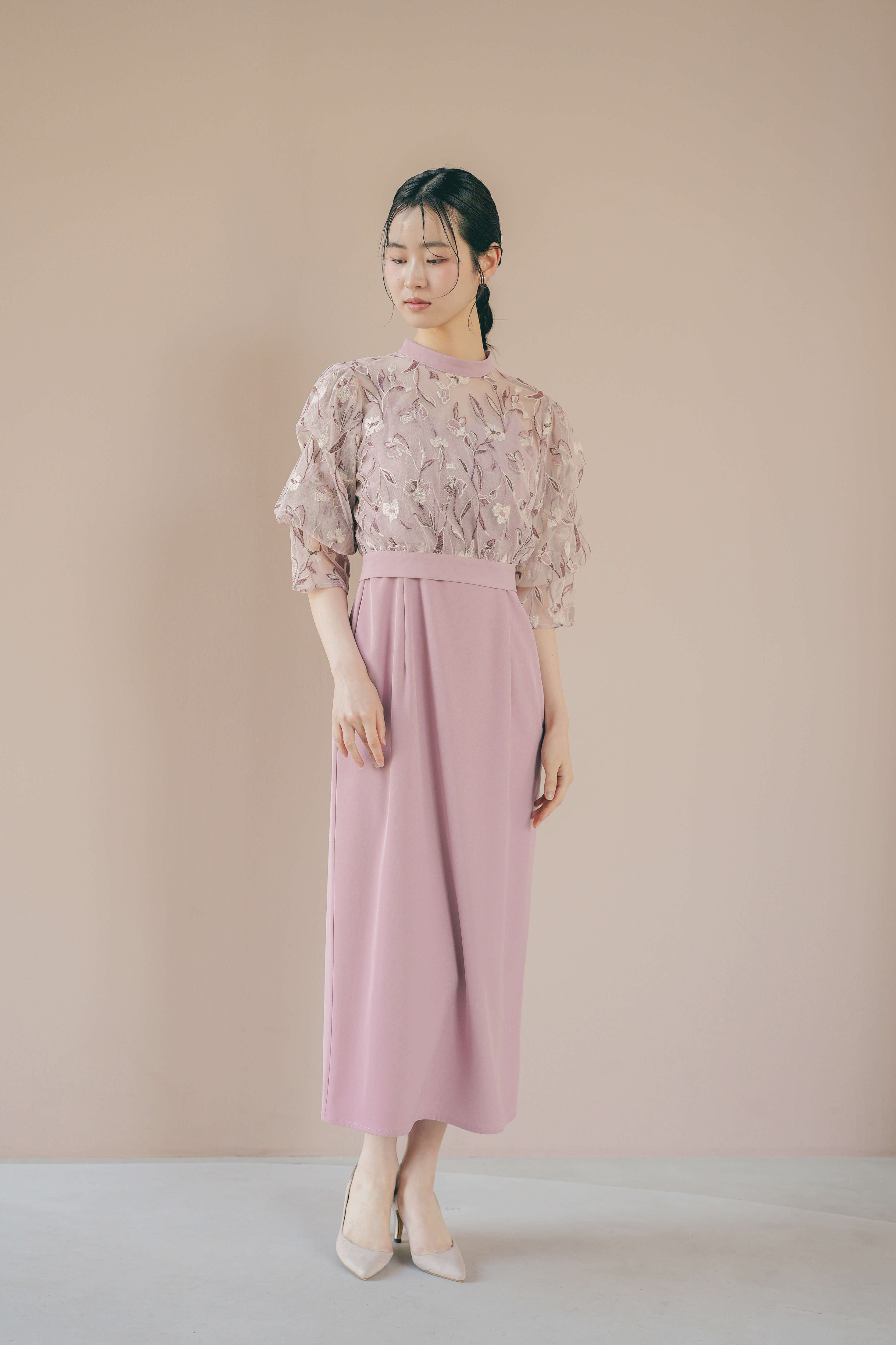 kaene 刺繍レースコンビネーションドレス / 101102 結婚式用ドレス | モデル身長170cm 着用サイズM