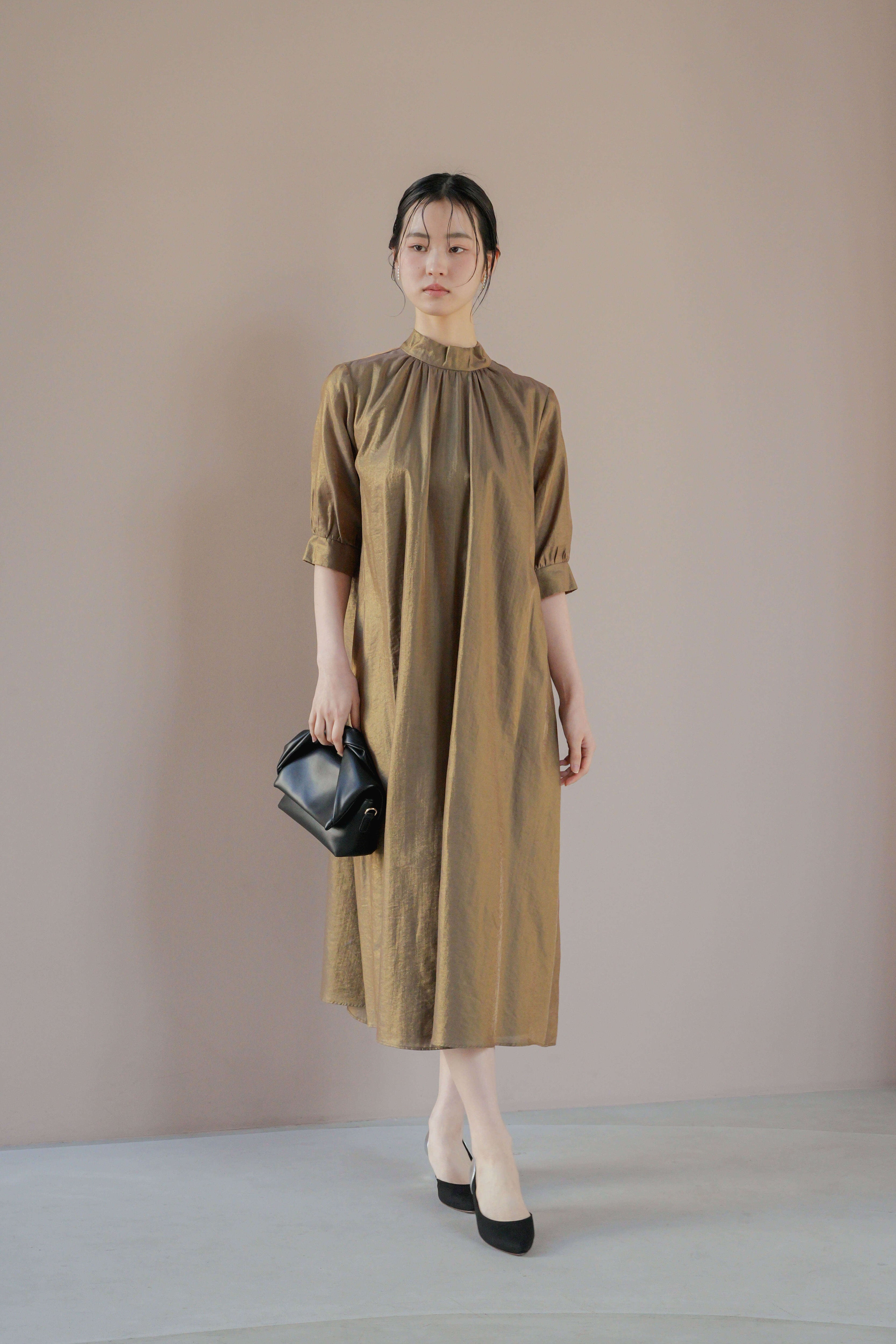 kaene シャンブレーAラインドレス / 100768 結婚式用ドレス brown | モデル身長170cm　着用サイズ2