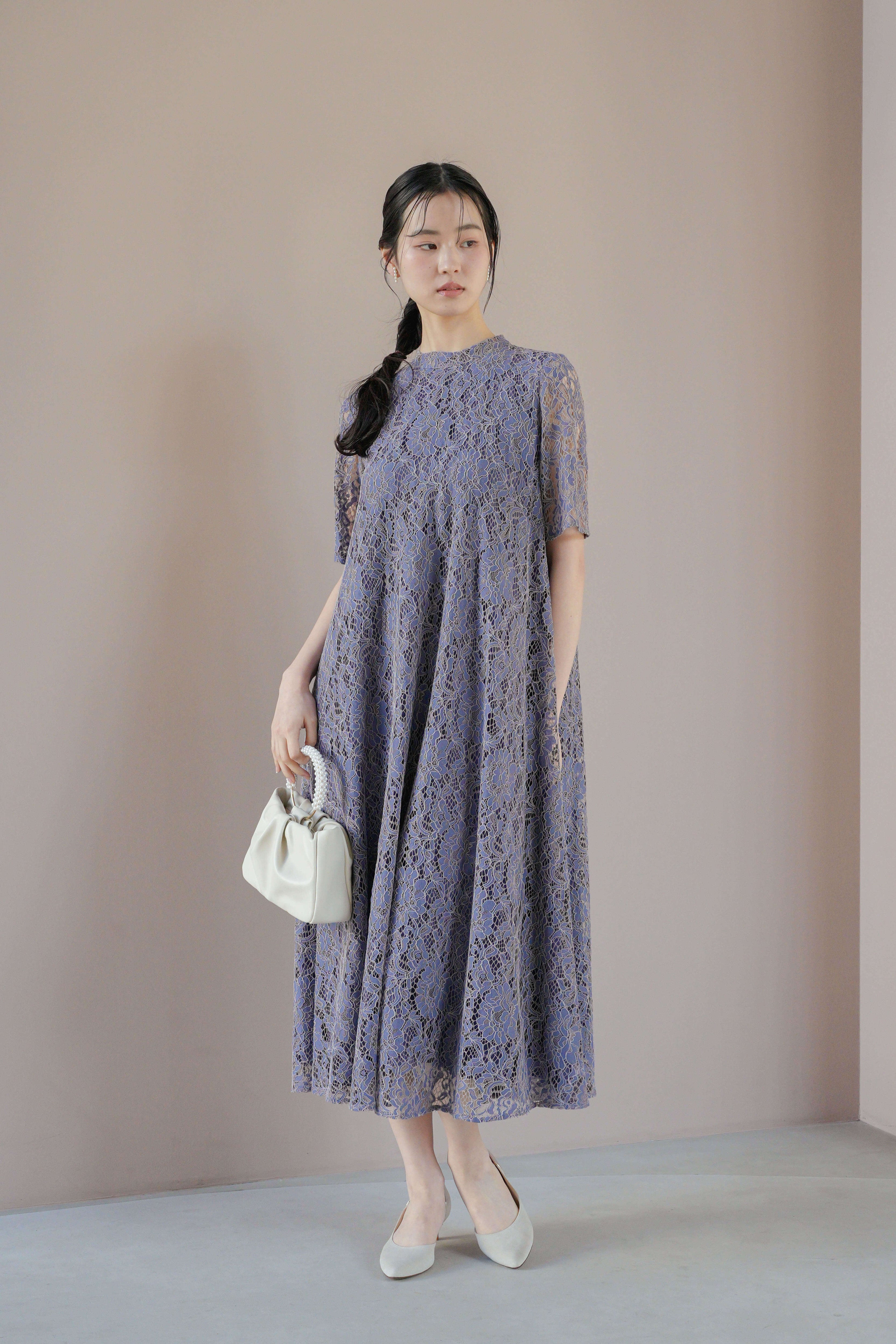 kaene パイピングレースAラインドレス / 100789 結婚式用ドレス | モデル身長170cm　着用サイズFREE ※blue着用