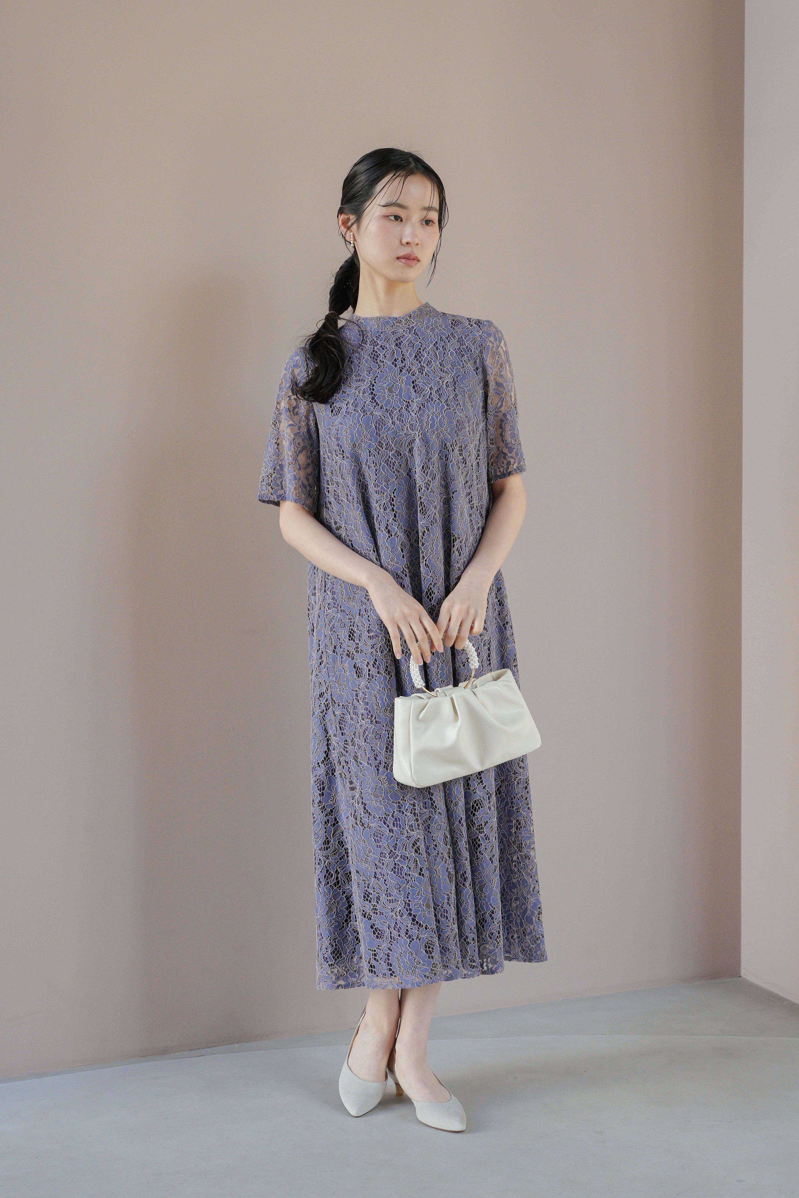 kaene パイピングレースAラインドレス / 100789 結婚式用ドレス | モデル身長170cm　着用サイズFREE ※blue着用