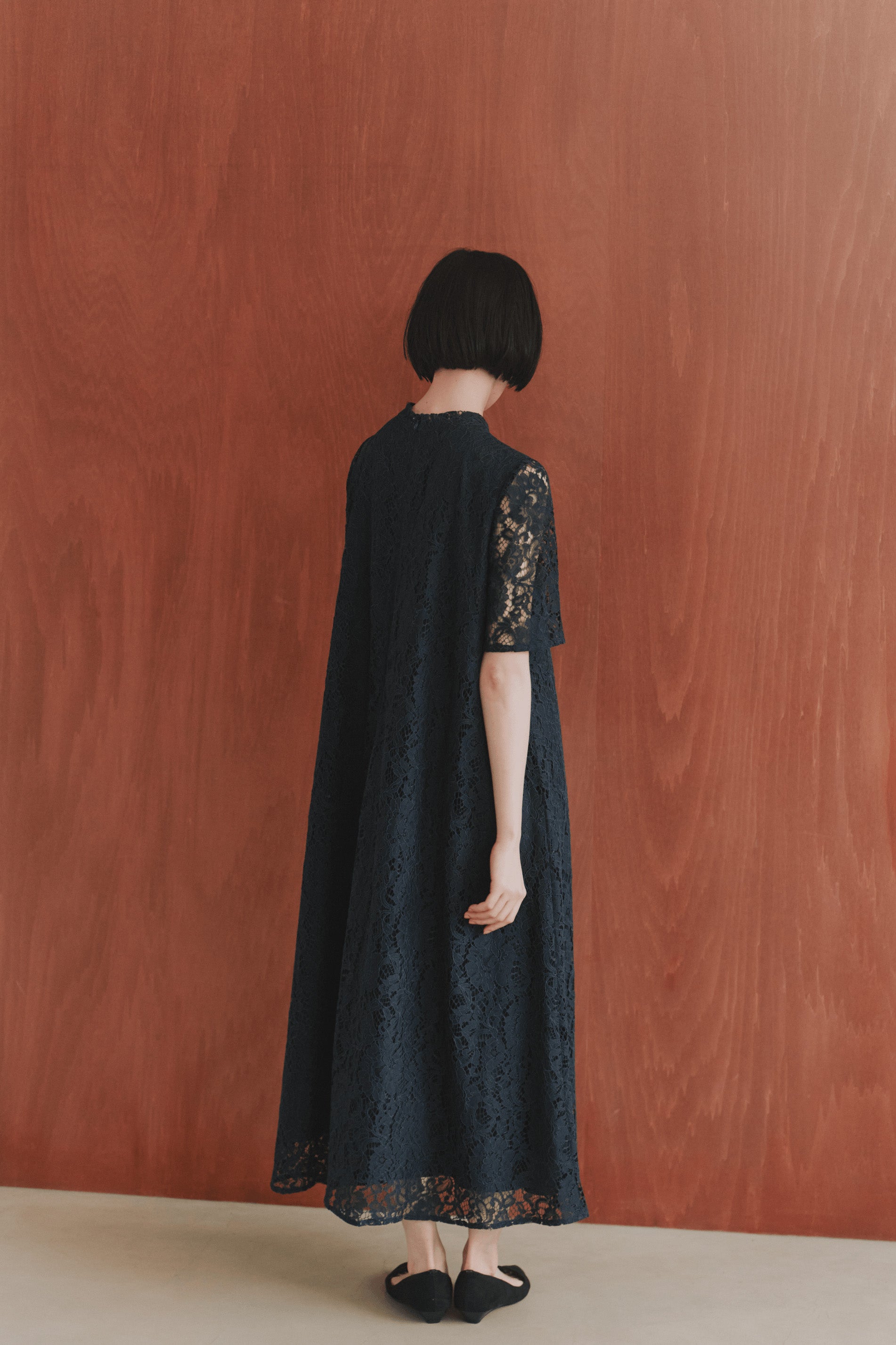 kaene パイピングレースAラインドレス / 100789 結婚式用ドレス navy | モデル身長161cm　着用サイズFREE ※navy着用