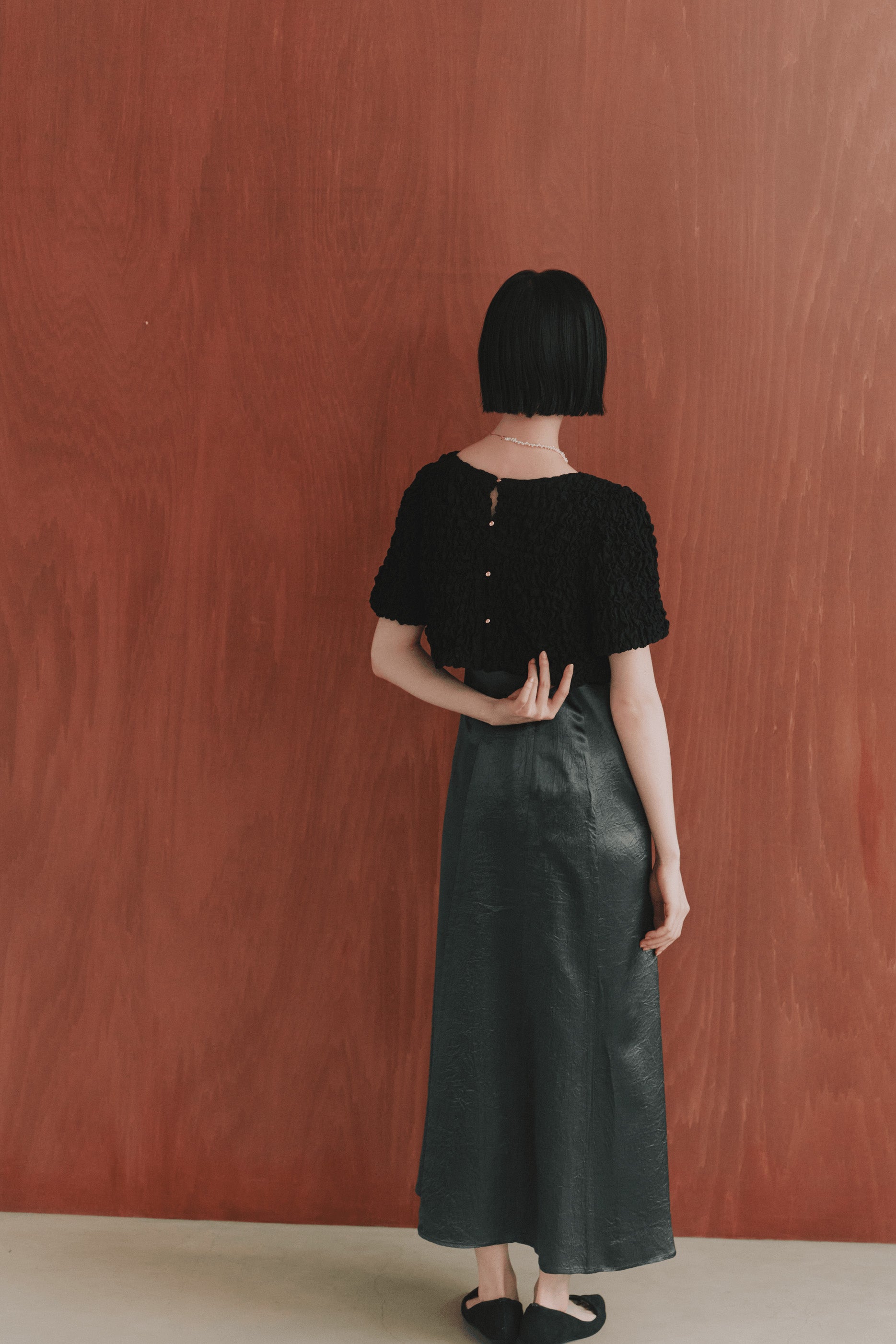 kaene シャーリングシフォンブラウスセットドレス / 101129 結婚式用ドレス charcoal | モデル身長161cm　着用サイズS(36)
