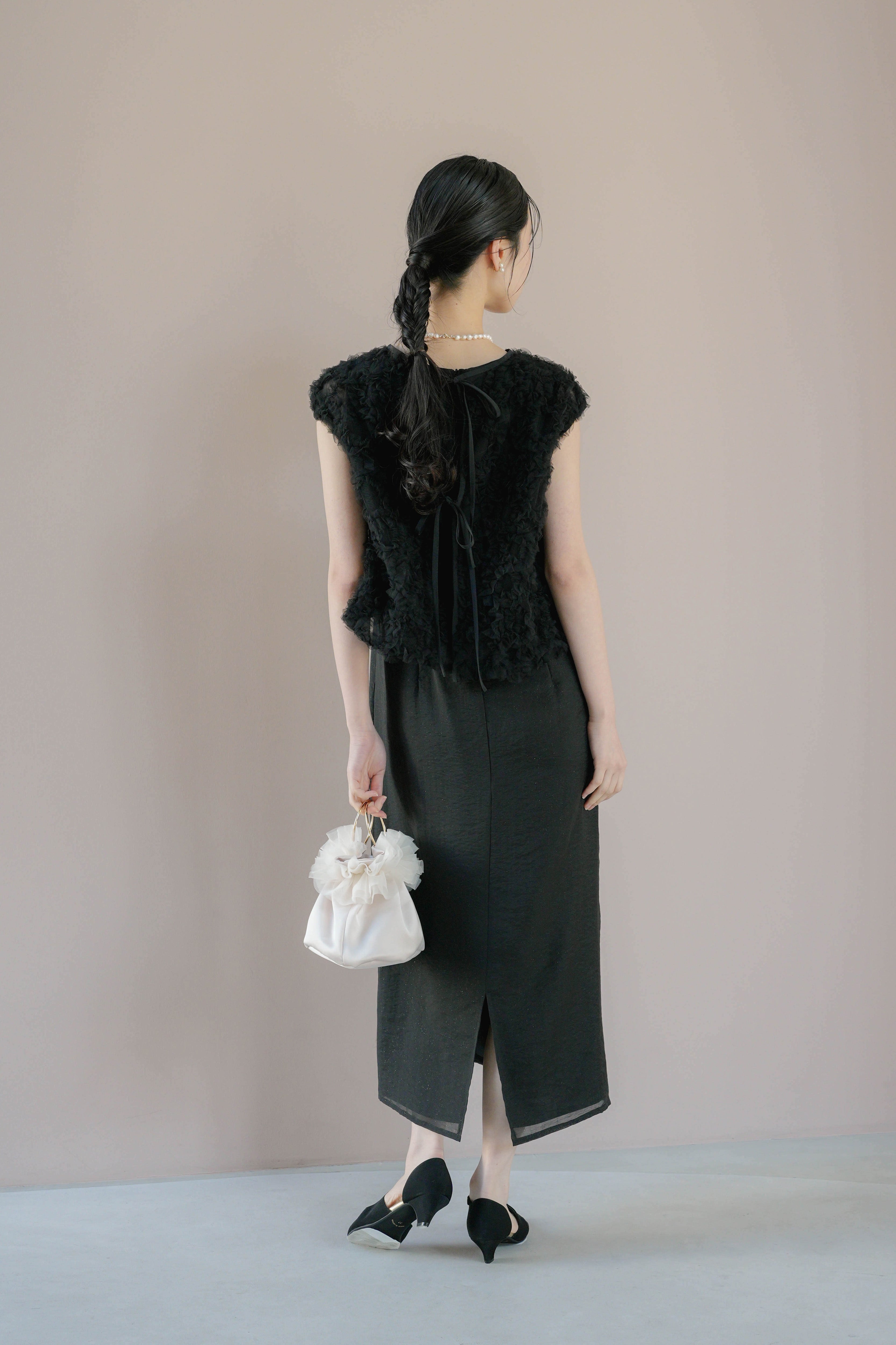 kaene  フラッフィーフラワーコンビドレス / 101173 結婚式用ドレス black | モデル身長170cm　着用サイズM(38)  
