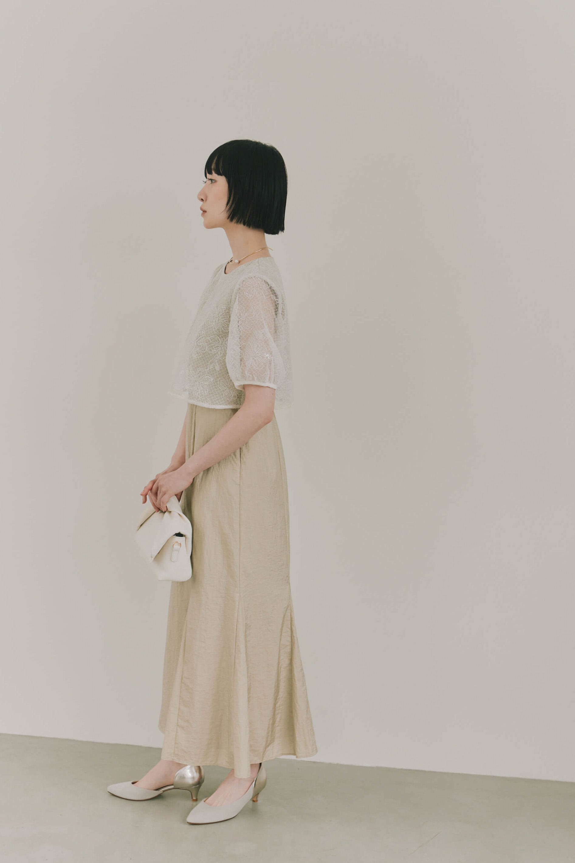 kaene フラワーコードマーメイドドレス / 101190 結婚式用ドレス beige|モデル身長161cm　着用サイズS(36)