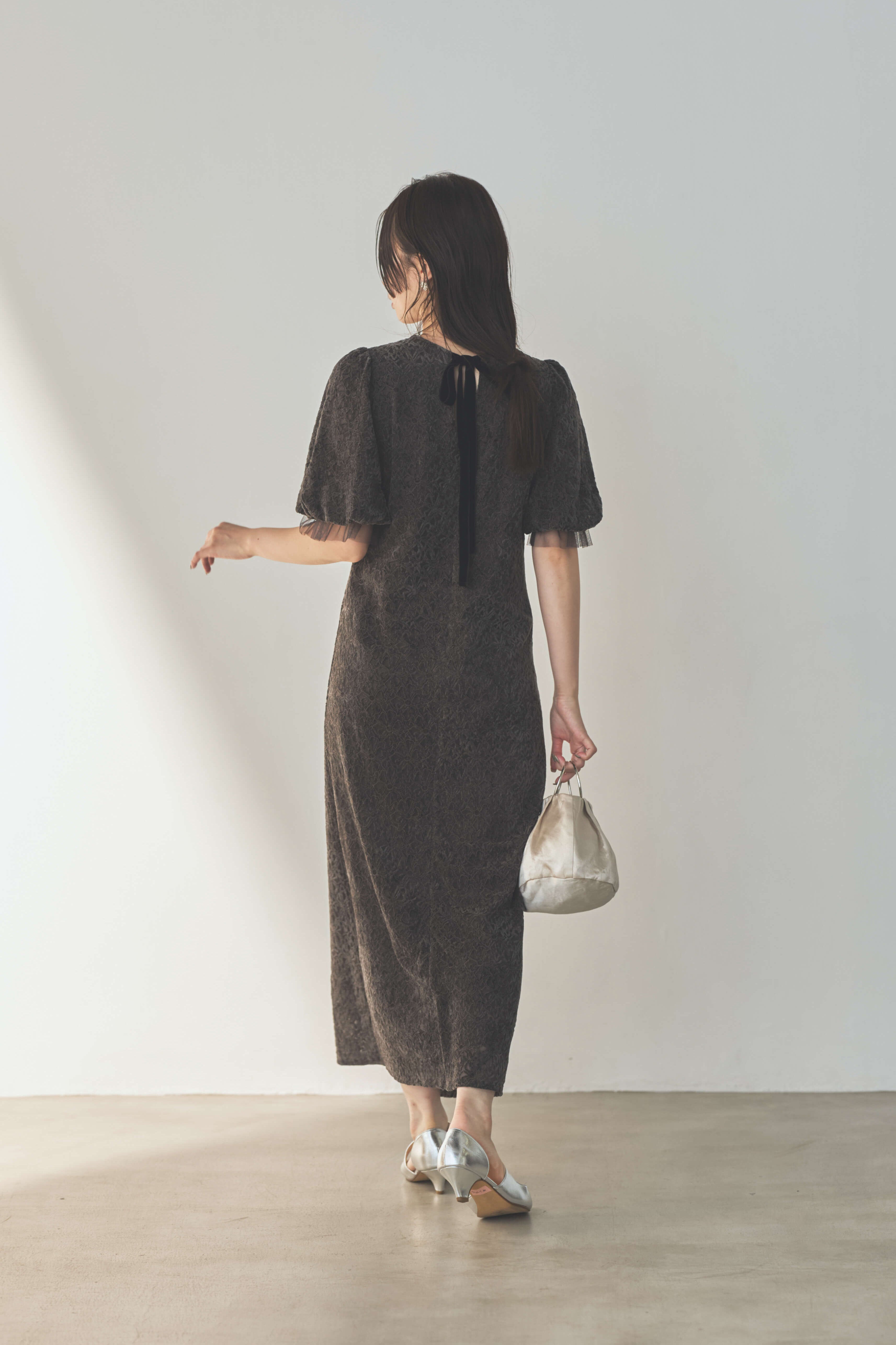 kaene フロントギャザーフラワーモチーフドレス / 101197 結婚式