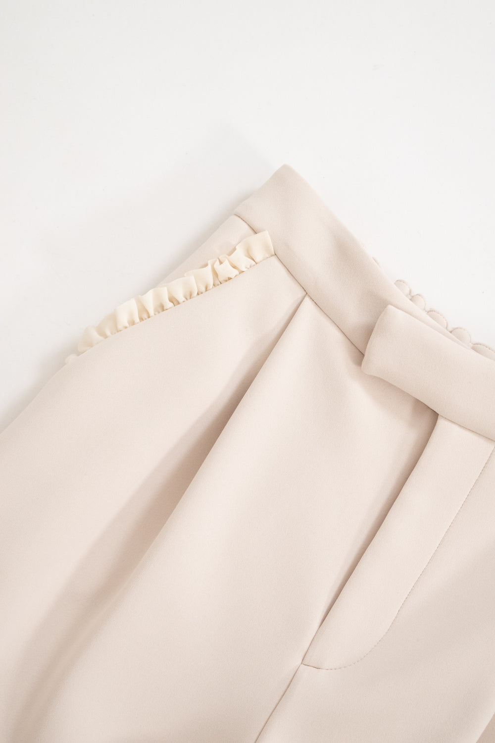 kaene  フリルデザインセットアップ / 002146 ジレ パンツ セットアップ beige | 