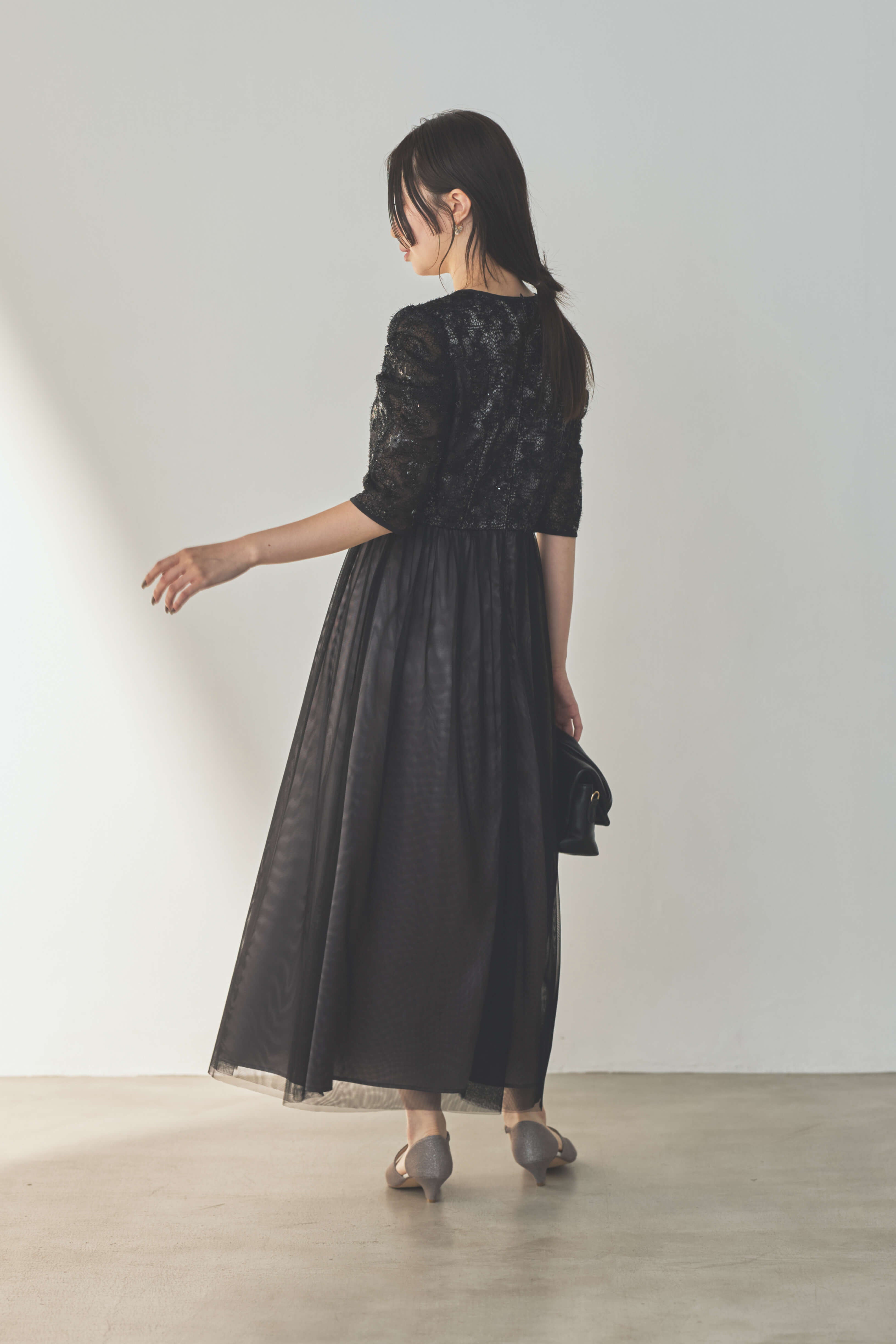 kaene アシメストラップパンプス 050018 結婚式 パーティー パンプス