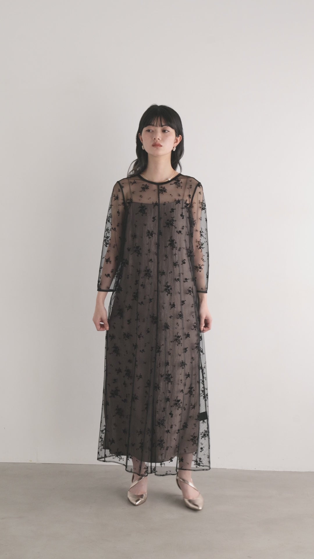 kaene フロッキーサテン2wayドレス / 101066 khaki